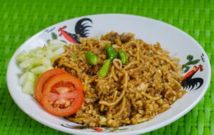 Magelangan Rendang dan Nutrisari Blewah, Menu Paling Enak di Burjo
