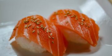 Makan Sushi Mentah Memang Bukan Budaya Kita Terminal Mojok
