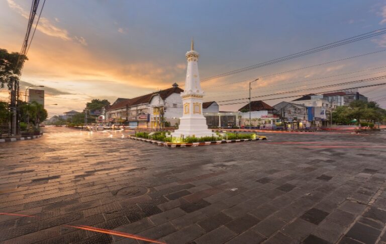 9 Masjid Terdekat dari Tugu Jogja, Semuanya Aman dan Terawat