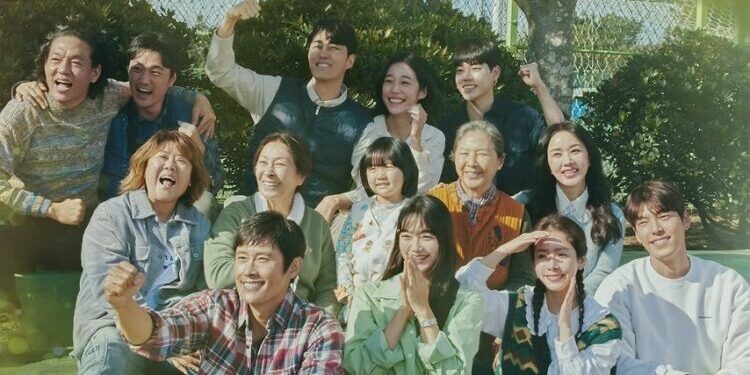 4 Nilai Persahabatan yang Diajarkan dalam Our Blues Terminal Mojok.co