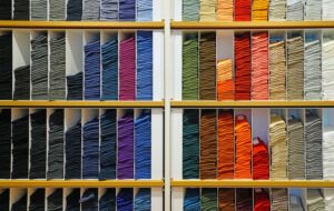 Kok Bisa Reseller Jual Baju Uniqlo atau Zara dengan Harga Murah?