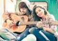 10 Lagu Bahasa Inggris tentang Jatuh Cinta pada Sahabat Sendiri Terminal Mojok