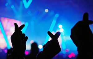 5 Drama Korea Bertema Pergulatan Idol K-Pop