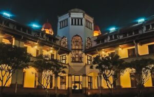 Asem-asem Koh Liem: Kuliner Legendaris Semarang yang Sayang untuk Dilewatkan