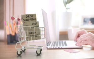 3 Hal Menyebalkan dari Belanja Online di Toko Dropshipper