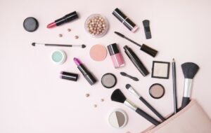 3 Produk Kosmetik yang Saya Beli dan Berakhir Jadi Pajangan