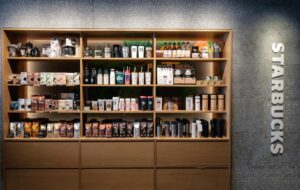 5 Produk Starbucks selain Makanan dan Minuman yang Sebaiknya Dibeli