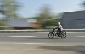 Menebak Alasan Begal Kebanyakan Bonceng Tiga