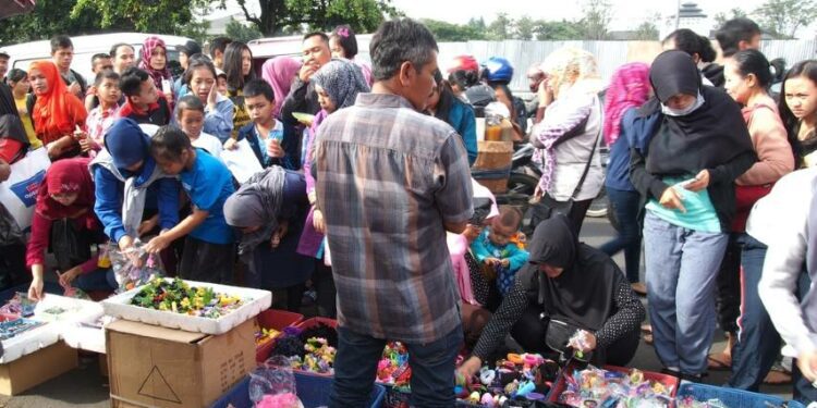 Paun, Pasar Tumpah Unpad yang Ramai Dikunjungi Mahasiswa dan Warga Jatinangor di Hari Minggu Terminal Mojok