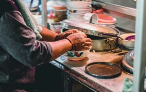 17 Rekomendasi Street Food di Jakarta: Duit Cekak Tetap Bisa Makan Enak (Bagian 1)