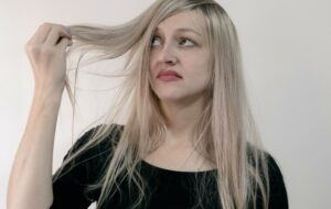 Rambut Tipis Bikin Nggak Pede? Ini 5 Tips Mengatasinya