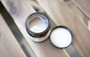 Baby Cream, Solusi Merawat Kulit Kering buat Kaum Mendang-Mending