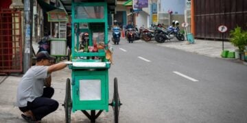 Bakso Raos, Kuliner Endemik yang Wajib Diketahui Maba Unesa Ketintang Terminal Mojok