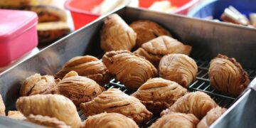 Pusat Jajanan Pasar Jalan Magelang, Surganya Snack dengan Harga Ekonomis Terminal Mojok