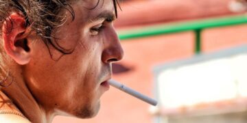 Melarang Rokok Eceran dan Hobi Pemerintah Mempersulit Hidup Orang Miskin