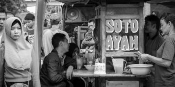 6 Rekomendasi Street Food Surabaya yang Laris Diserbu Pembeli Terminal Mojok