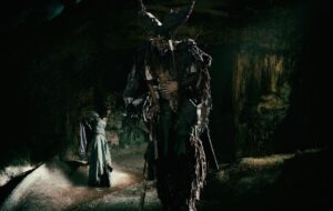 Analisis Ustaz atau Pendeta Kalah di Pengabdi Setan dan Film Horor Lainnya