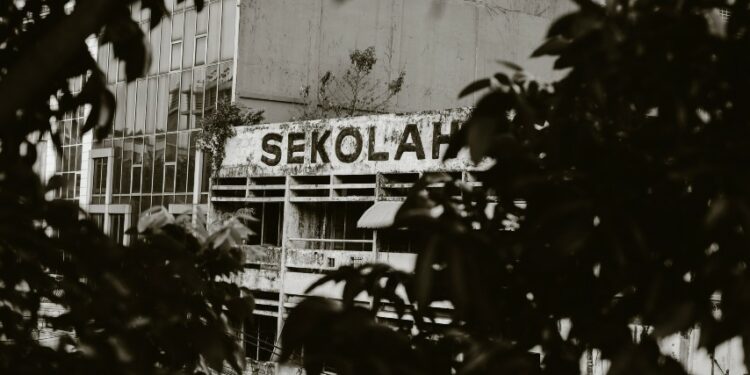 Menjawab Pertanyaan Alumni Kenapa Sekolah Jadi Bagus setelah Kita Lulus Terminal Mojok