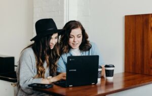 Tokopedia, e-Commerce Paling Dipercaya dan Nyaman buat Milenial & Gen Z