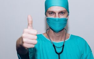 3 Dokter Spesialis Paling Enak untuk Balik Lagi