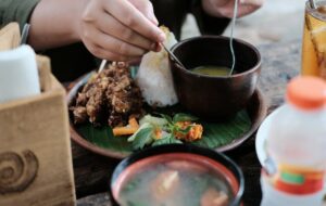 5 Rekomendasi Makanan di Kantin Budaya UI