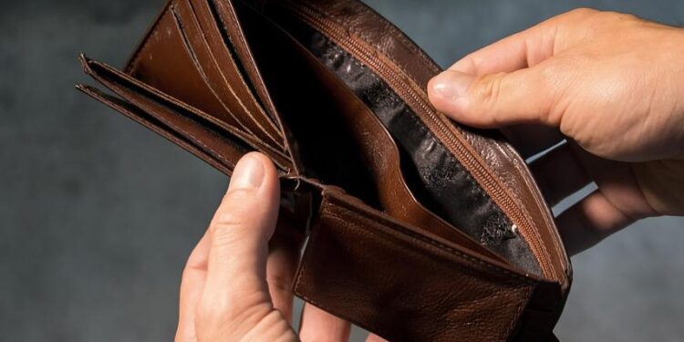 Pak Sandiaga Uno, Rakyat Sedang Berusaha Bertahan Hidup, Boro-boro Mikir Gengsi