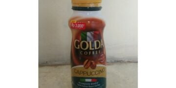 Golda Cappuccino, Kopi Botol Tiga Ribuan Terbaik yang Pernah Saya Cicipi Terminal Mojok