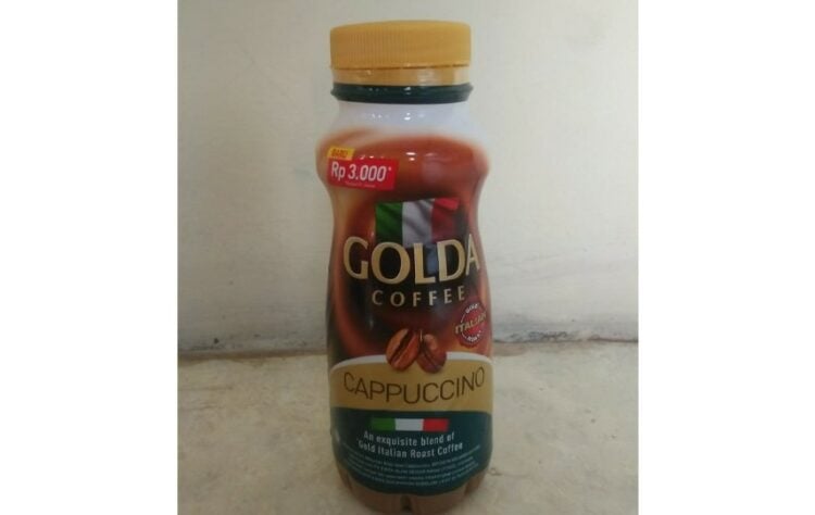 Golda Cappuccino, Kopi Botol Tiga Ribuan Terbaik yang Pernah Saya Cicipi Terminal Mojok