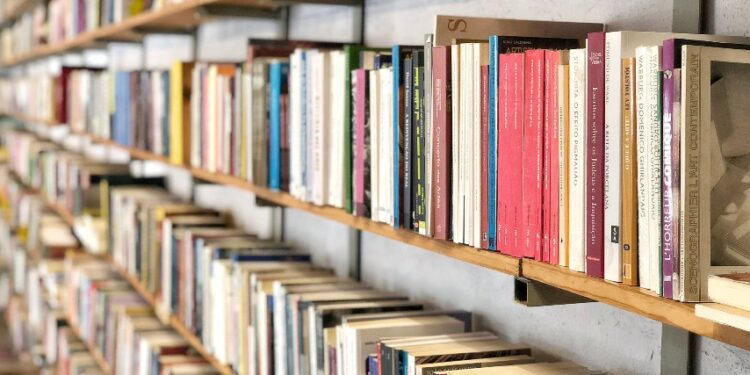 Ironi Perpustakaan Sekolah, (Katanya) Gudang Ilmu tapi Nyaris Tak Tersentuh Terminal Mojok jurusan ilmu perpustakaan