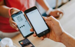 4 Aplikasi m-Banking yang Bikin Nasabah Makin Boros