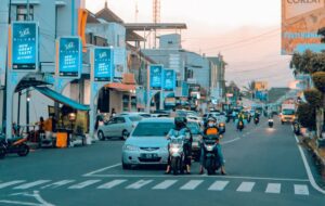 Gara-gara Ikut Kursus Mobil, Saya Paham Kenapa Orang Indonesia Lebih Memilih Motor