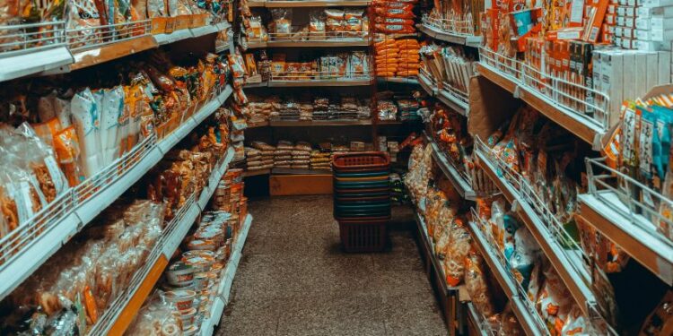 6 Camilan Kurang Terkenal di Minimarket yang Layak untuk Dicoba Terminal Mojok