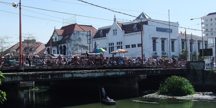 Sejarah dan Misteri Jeritan Minta Tolong di Jembatan Merah Surabaya