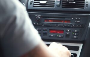 Ketika Warga Surabaya Lebih Percaya Radio ketimbang Polisi
