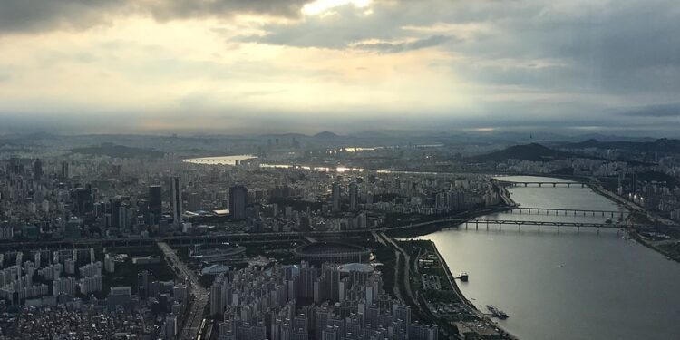 Sisi Gelap Korea Selatan: Ketika Makeup Tebal Tak Mampu Menutupi Kebusukan