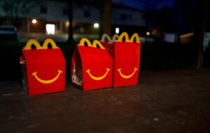 Sudah Saatnya McD Indonesia Merilis Happy Meal versi Dewasa