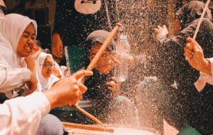 Anak Madrasah Nggak Otomatis Alim, Jadi Tolonglah Jangan Anggap Kami Suci
