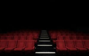 3 Tipe Orang yang Sebaiknya Nggak Nonton Film di Bioskop, Apakah Kamu Salah Satunya?