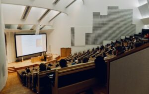 5 Istilah Unik yang Cuma Diketahui Mahasiswa UT