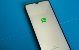9 Fitur Rahasia WhatsApp yang Nggak Diketahui Semua Orang