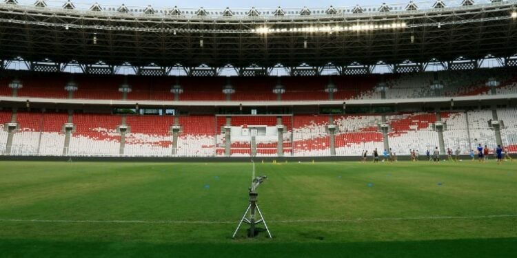 12 Ucapan Membingungkan dari Bung Kus dan Rendra di Laga Timnas Indonesia (Harismoyo via Shutterstock.com)