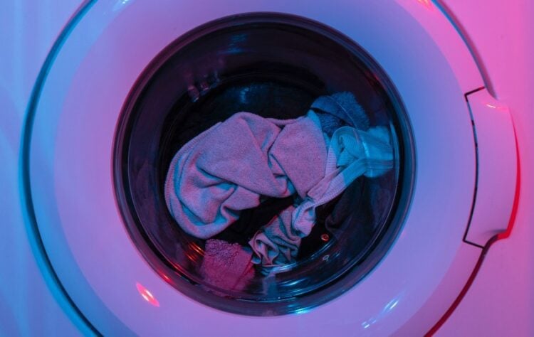 Perbedaan Laundry Kiloan dan Laundry Self Service, Kamu Pilih yang Mana?
