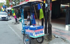 Susu Murni Nasional, Tetap Bernyanyi Lantang meski Saingan Mengadang