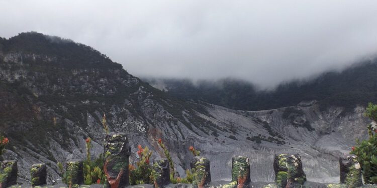 Mitos Legenda Sangkuriang dan Kaitannya dengan Sesar Lembang