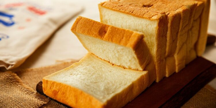 Yamazaki Myroti Lembutnya Sampai ke Hati Terminal Mojok