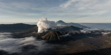 3 Ritual Suku Tengger yang Bisa Dinikmati Wisatawan Terminal Mojok