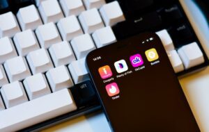 4 Orang yang Harus Dihindari di Aplikasi Kencan, Langsung Swipe Left Aja