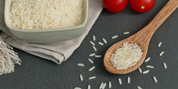 5 Rekomendasi Beras 60 Ribuan Terbaik di Marketplace Terminal Mojok