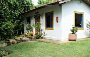 7 Kegelisahan Menumpang di Rumah Sederhana Milik Saudara
