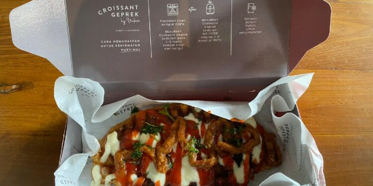 Croissant Geprek, Bentuk Penyiksaan Makanan dalam Khazanah Kuliner Kekinian